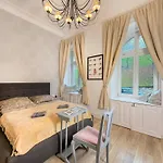 Hj7-B Hunyadi Apartment